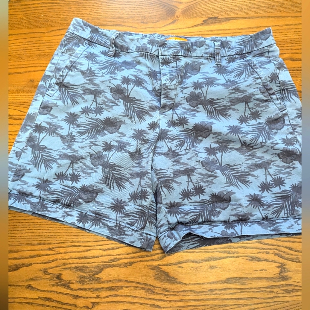 Joe Fresh. Blue and Gray Tropical Print Shorts. Women's Size 12. EUC. 4 …